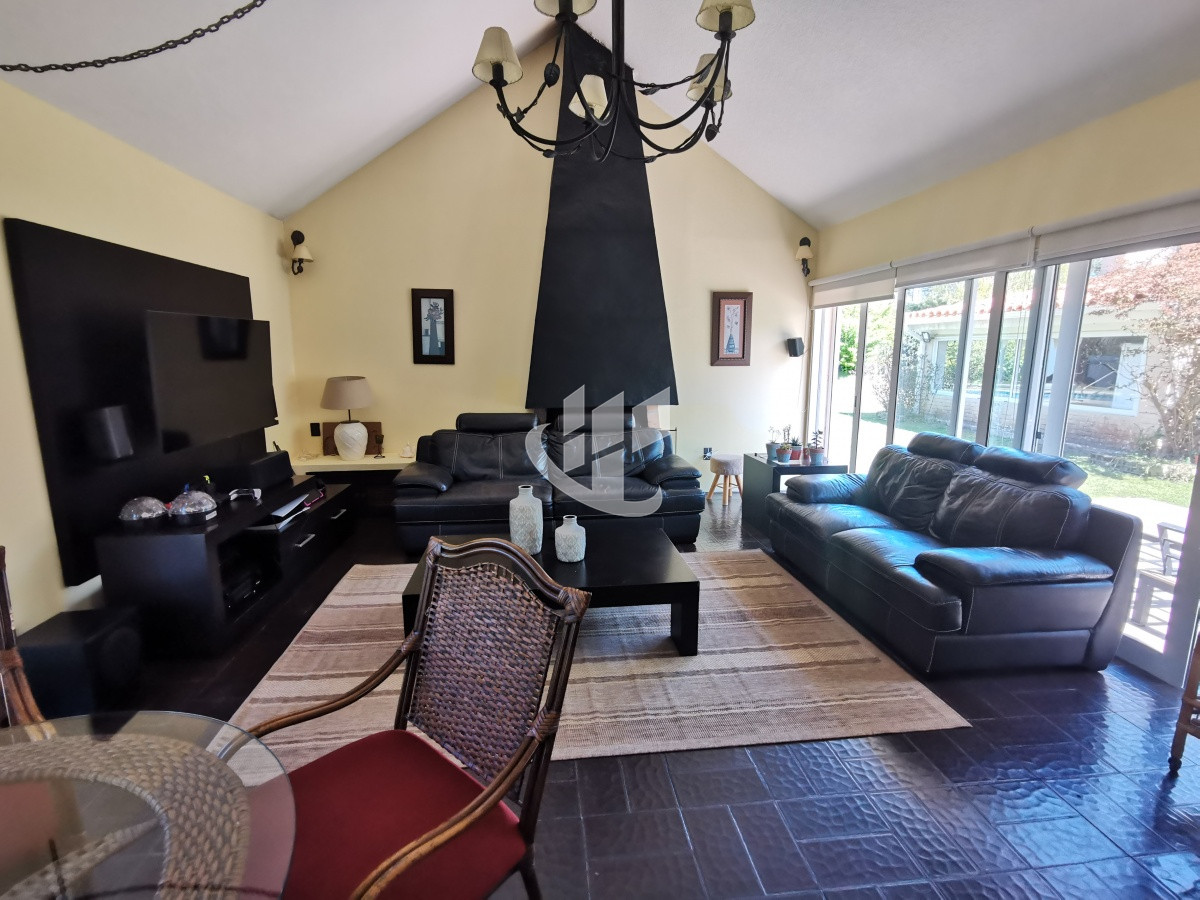 Casa ID.1953 - CASA EN ALQUILER DE TEMPORADA 4 DORMITORIOS EN PUNTA DEL ESTE