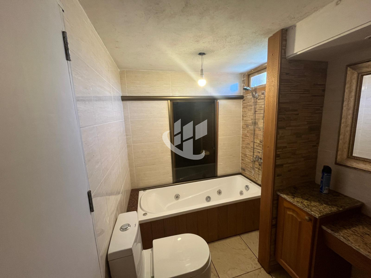 Casa ID.978 - ALQUILER CASA  ANUAL PUNTA DEL ESTE   MODERNA ,PISCINA CLIMATIZADA 