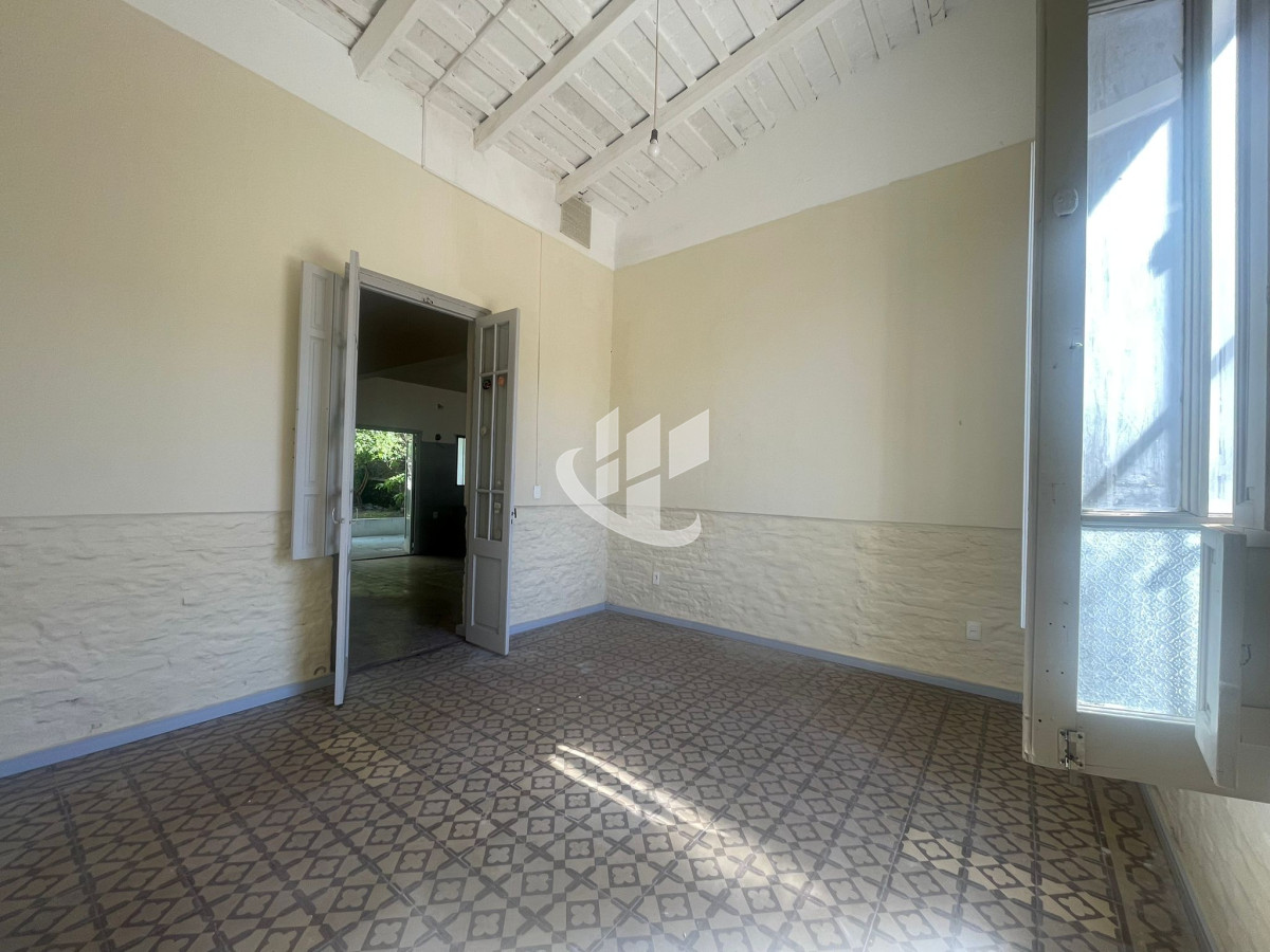 Casa ID.2221 - CASA DE 3 DORMITORIOS CON GARAJE
