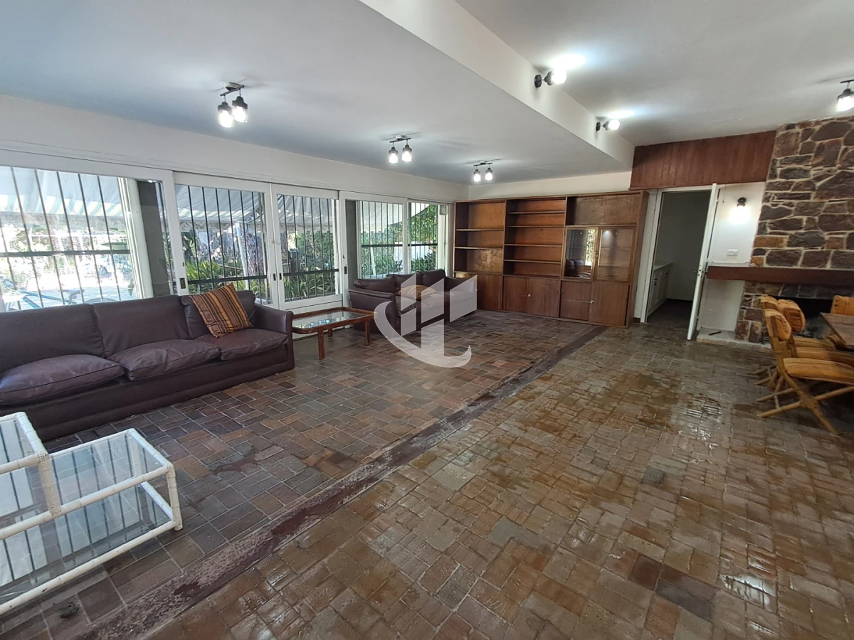 Casa ID.2406 - PUNTA DEL ESTE MANSA 5 DORMITORIOS 3 BAÑOS SE ALQUILA ENERO