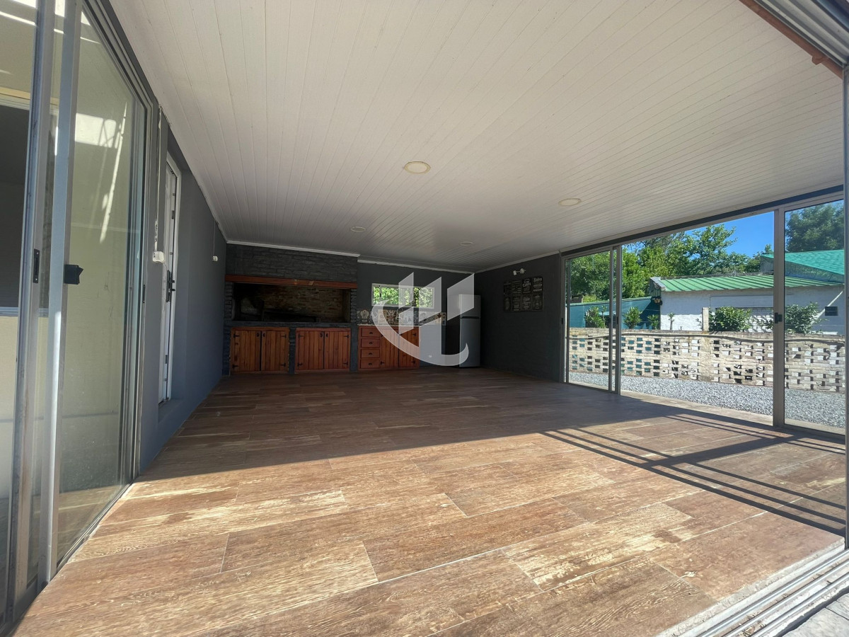 Casa ID.2322 - CASA DE 3 DORMITORIOS CON PISCINA