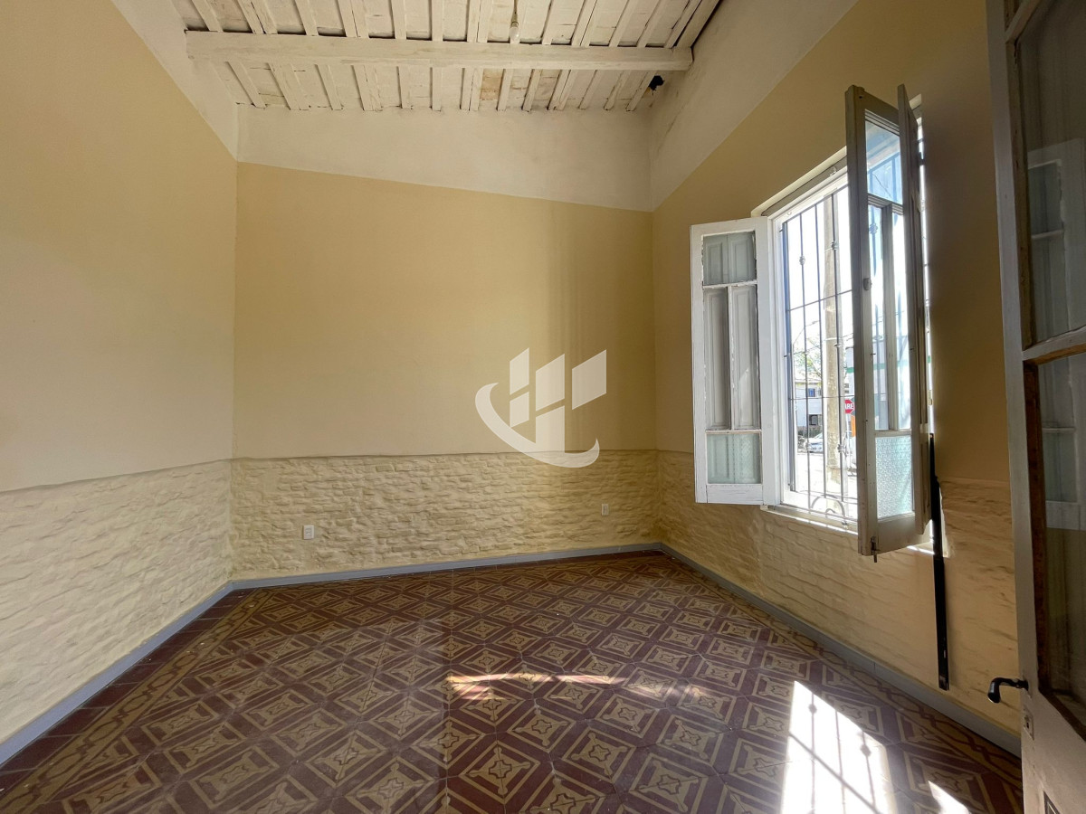 Casa ID.2221 - CASA DE 3 DORMITORIOS CON GARAJE