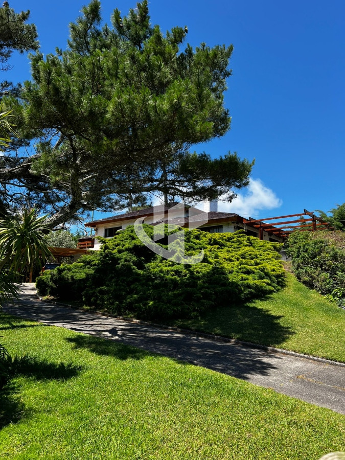 Casa ID.945 - CASA EN ALQUILER ANUAL, 3 DORMITORIOS, PUNTA DEL ESTE, PINARES