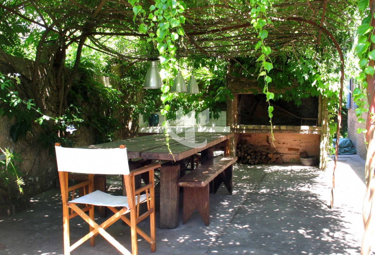 Casa ID.689 - Venta, casa, 3 suites mas dep, La Barra, Punta del Este