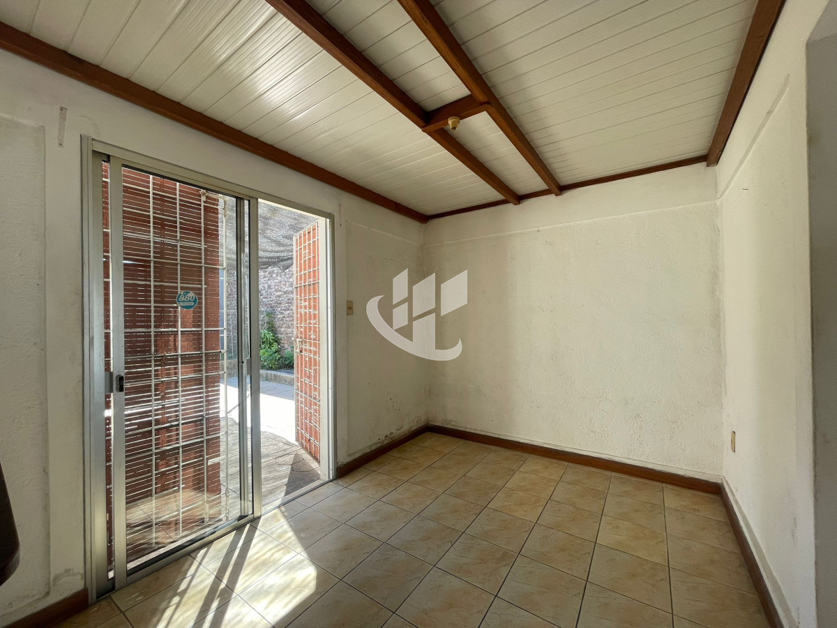 Casa ID.1591 - CASA DE 2 DORMITORIOS EN MUY BUENA UBICACION