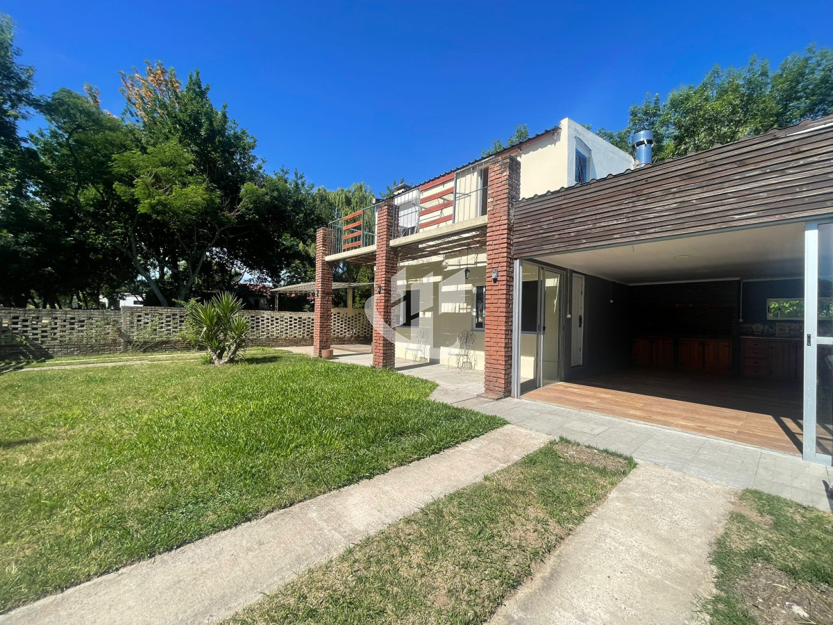 Casa ID.2322 - CASA DE 3 DORMITORIOS CON PISCINA