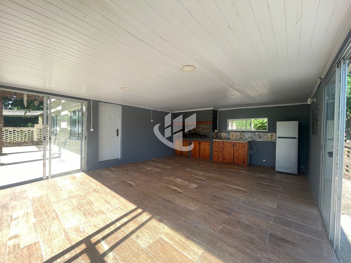 Casa ID.2322 - CASA DE 3 DORMITORIOS CON PISCINA