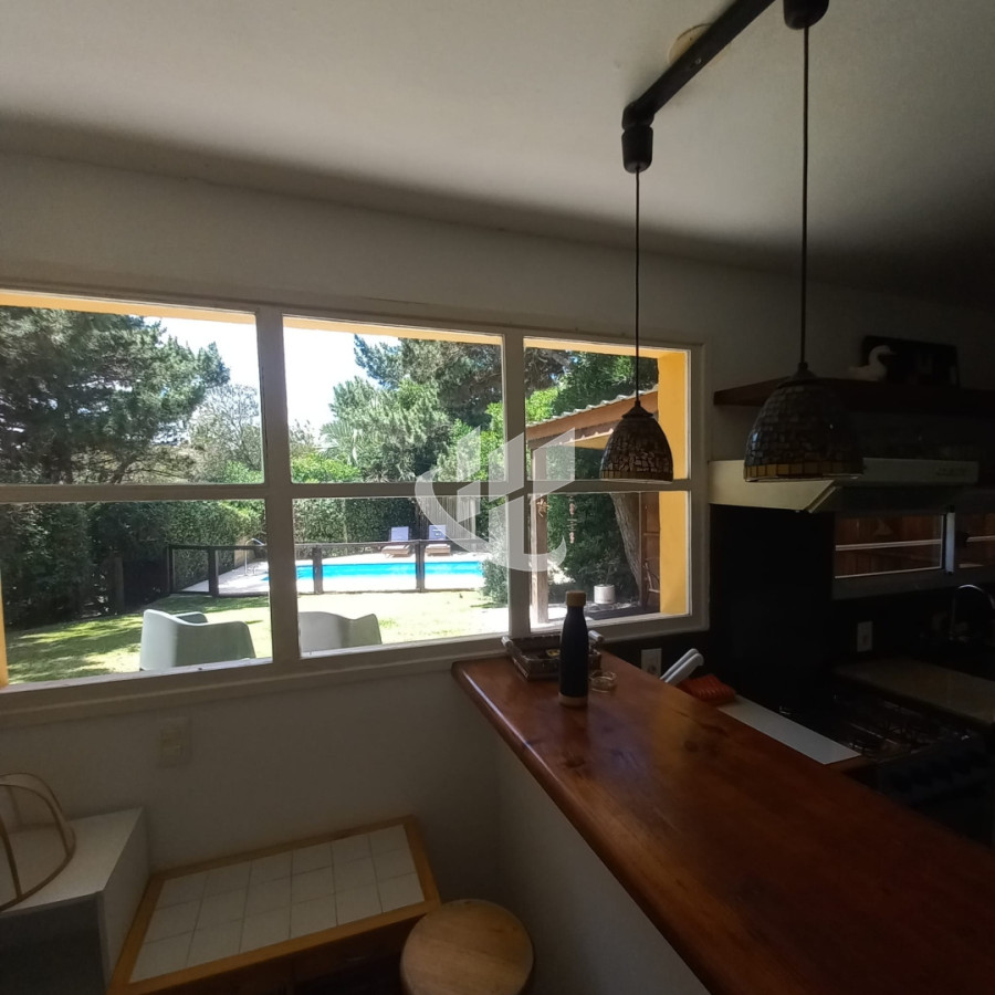 Casa ID.2538 - PUNTA DEL ESTE TIO TOM CASA DE 4 DORMITORIOS PISCINA HERMOSA VISTA !