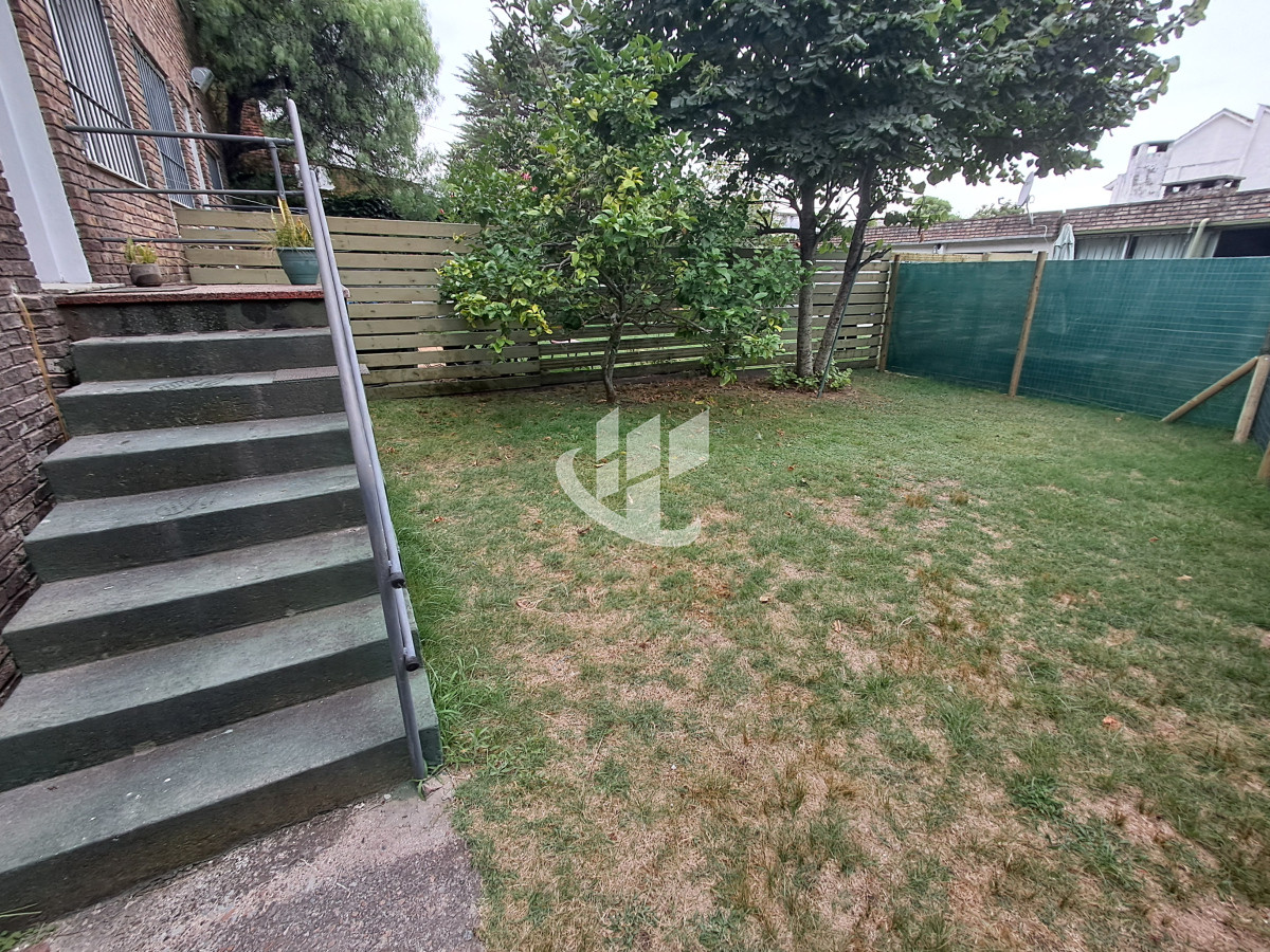 Casa ID.1667 - PUNTA DEL ESTE LAS DELICIAS DUPLEX 2 DORMITORIOS 2 BAÑOS ALQUILER ANUAL 