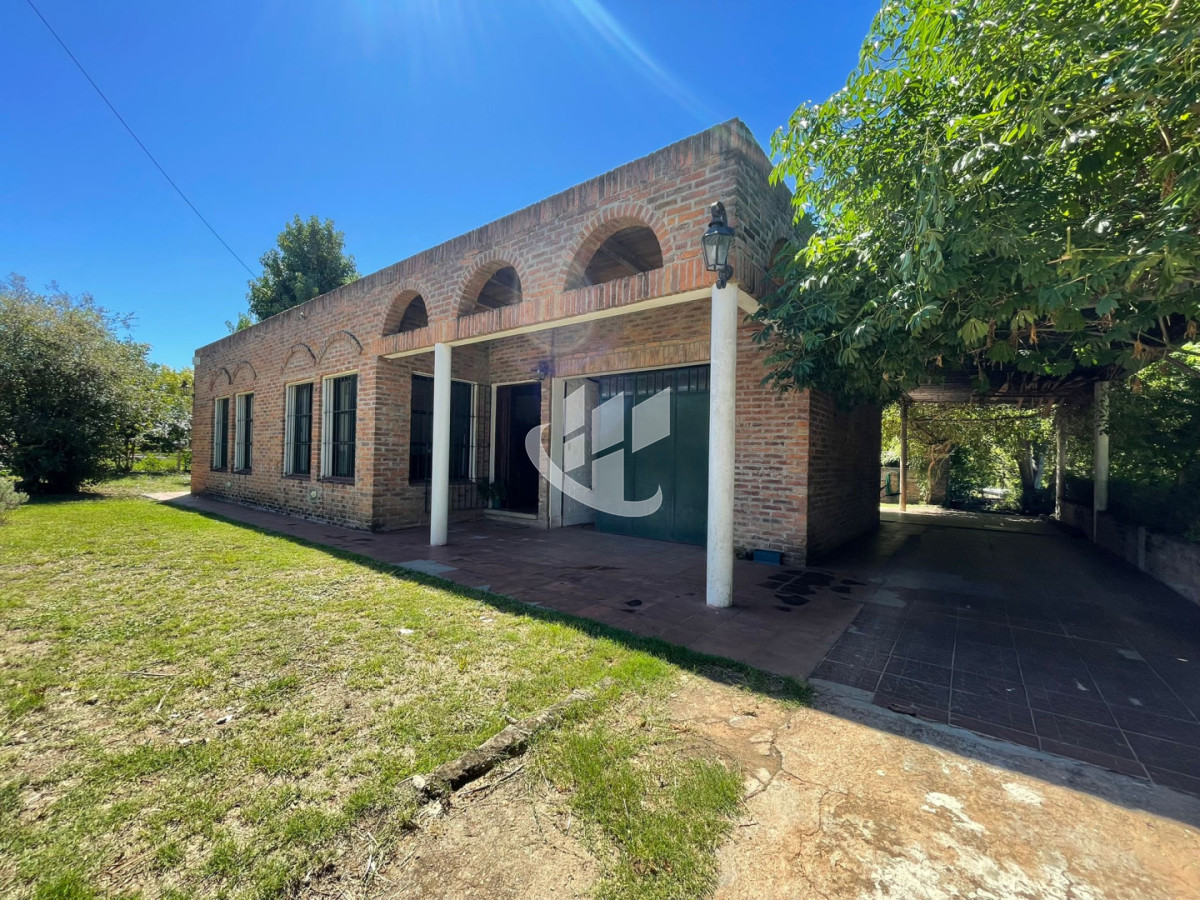 Casa ID.2525 - COMODIDAD Y ESPACIO: CASA DE 3 DORMITORIOS CON GRAN FONDO