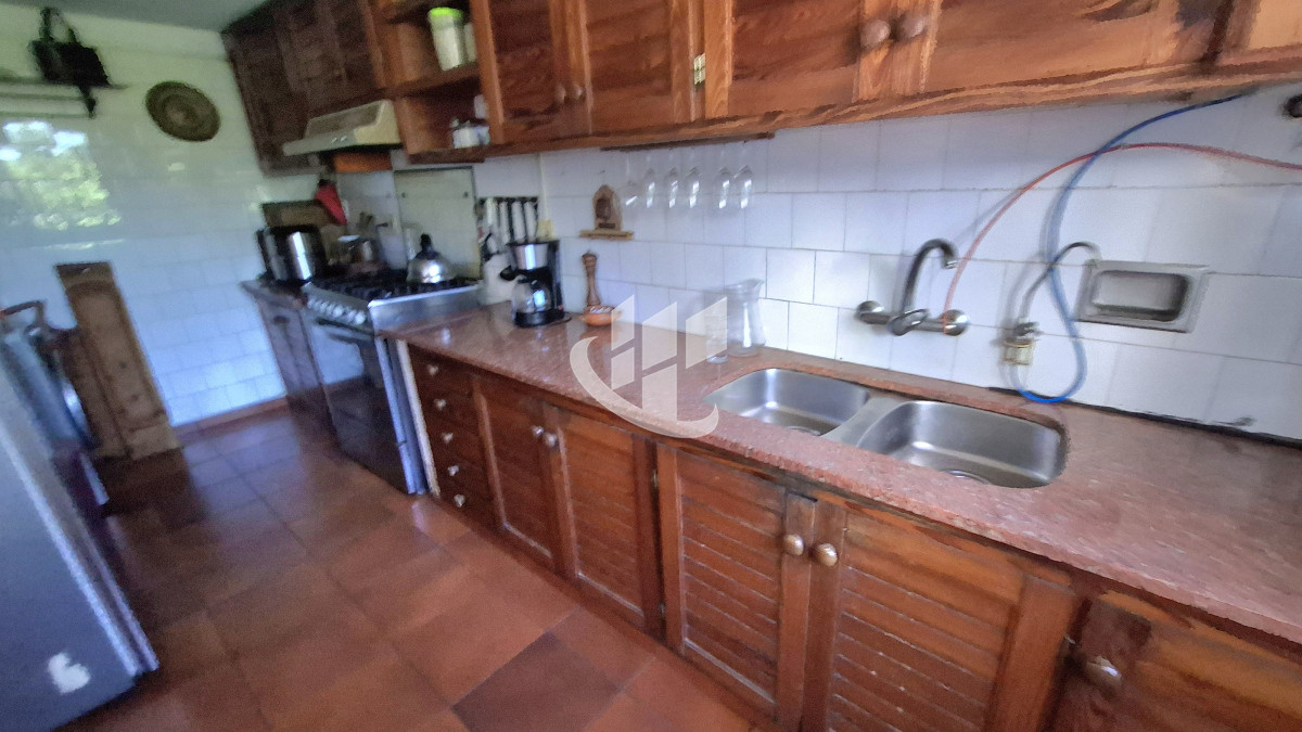 Casa ID.1708 - Venta, casa 3 dormitorios, con piscina, Pinares, Punta del Este