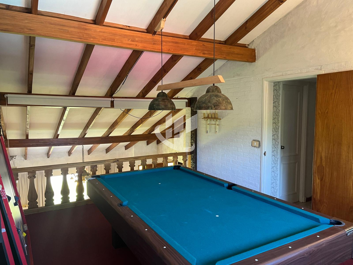 Casa ID.978 - ALQUILER CASA  ANUAL PUNTA DEL ESTE   MODERNA ,PISCINA CLIMATIZADA 