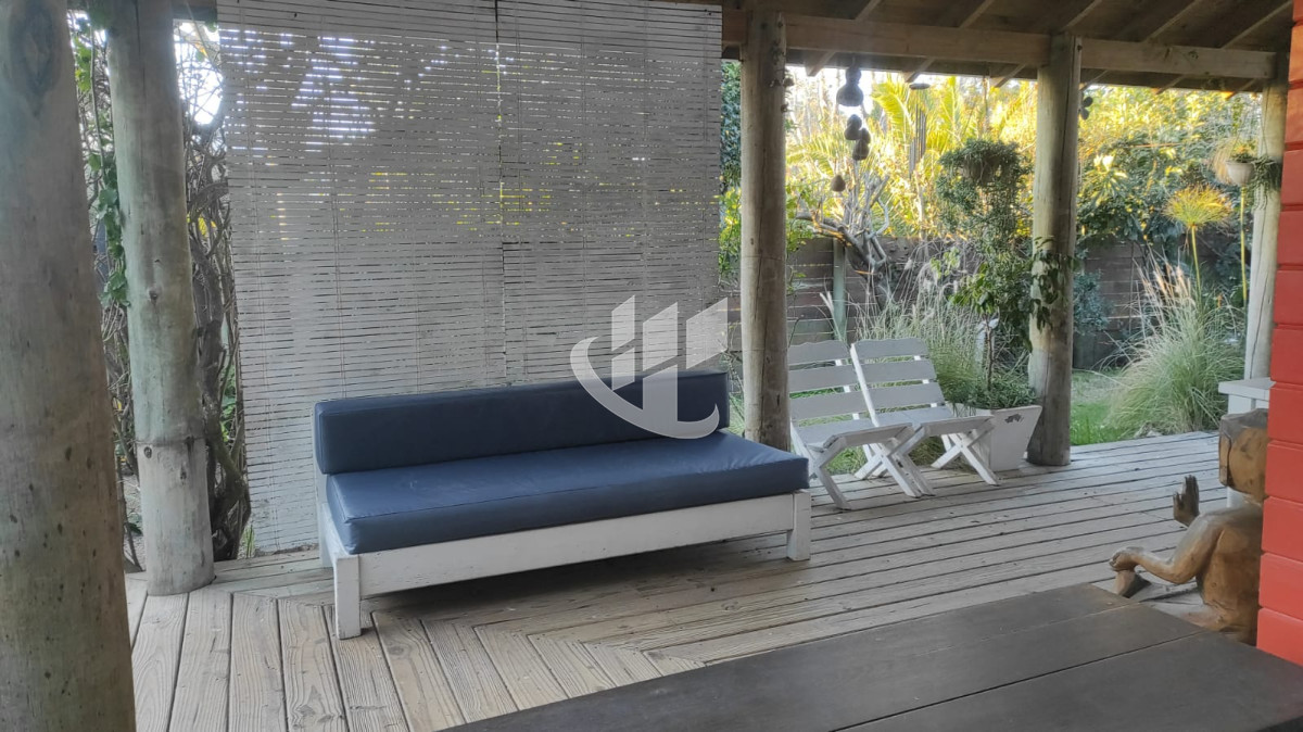 Casa ID.1545 - PUNTA DEL ESTE LA BARRA CASA DE 3 DORMIRORIOS CON PARRILLERO