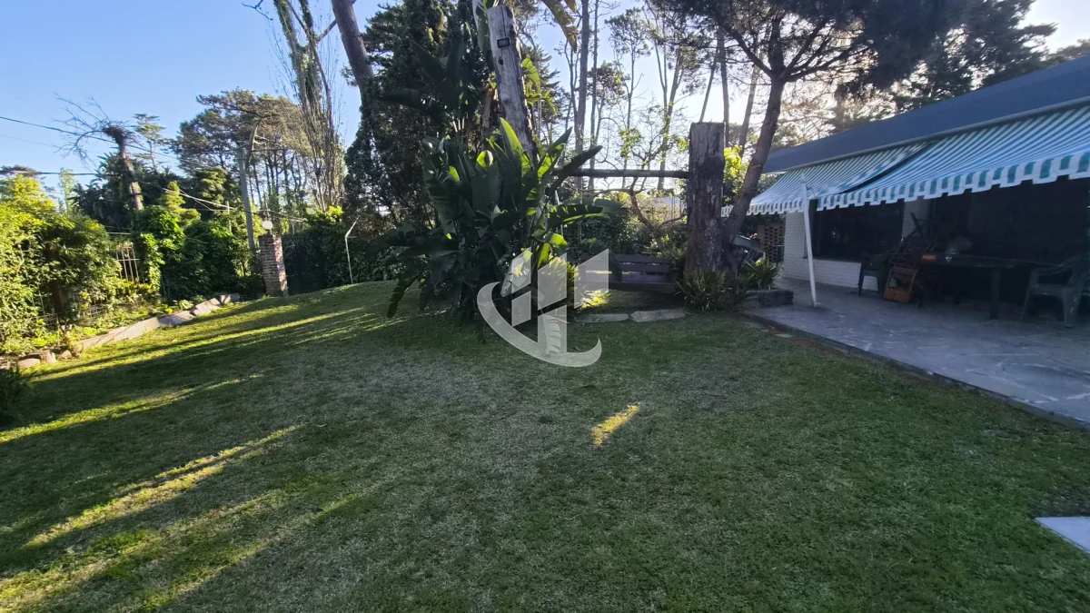 Casa ID.2406 - PUNTA DEL ESTE MANSA 5 DORMITORIOS 3 BAÑOS SE ALQUILA ENERO