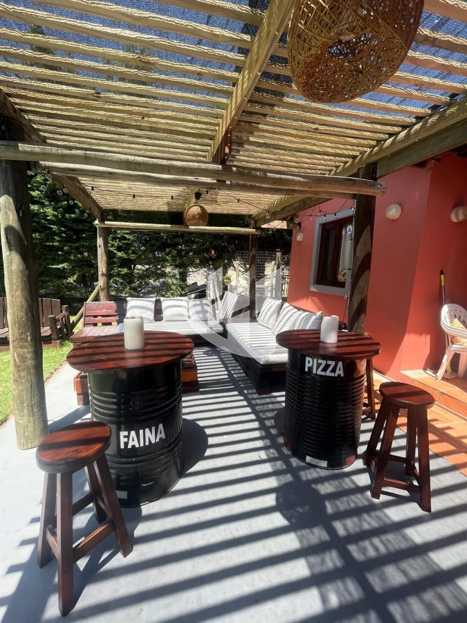 Casa ID.2109 - PUNTA DEL ESTE MARLY CASA DE 4 DORMITORIOS PISCINA EN ALQUILER TEMPORAL