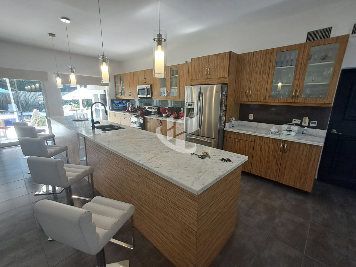 Casa ID.1526 - PUNTA DEL ESTE PINARES PROPIEDAD EN ALQUILER PREMIUM! 3 SUITES 