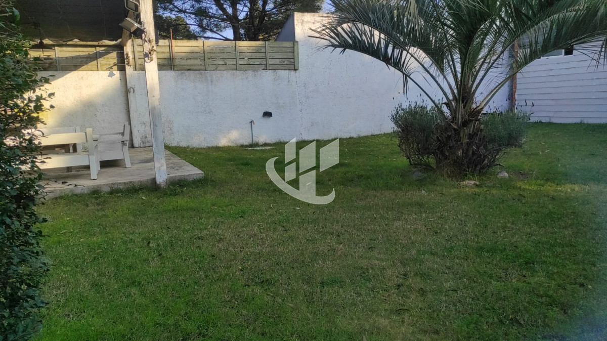 Casa ID.1545 - PUNTA DEL ESTE LA BARRA CASA DE 3 DORMIRORIOS CON PARRILLERO