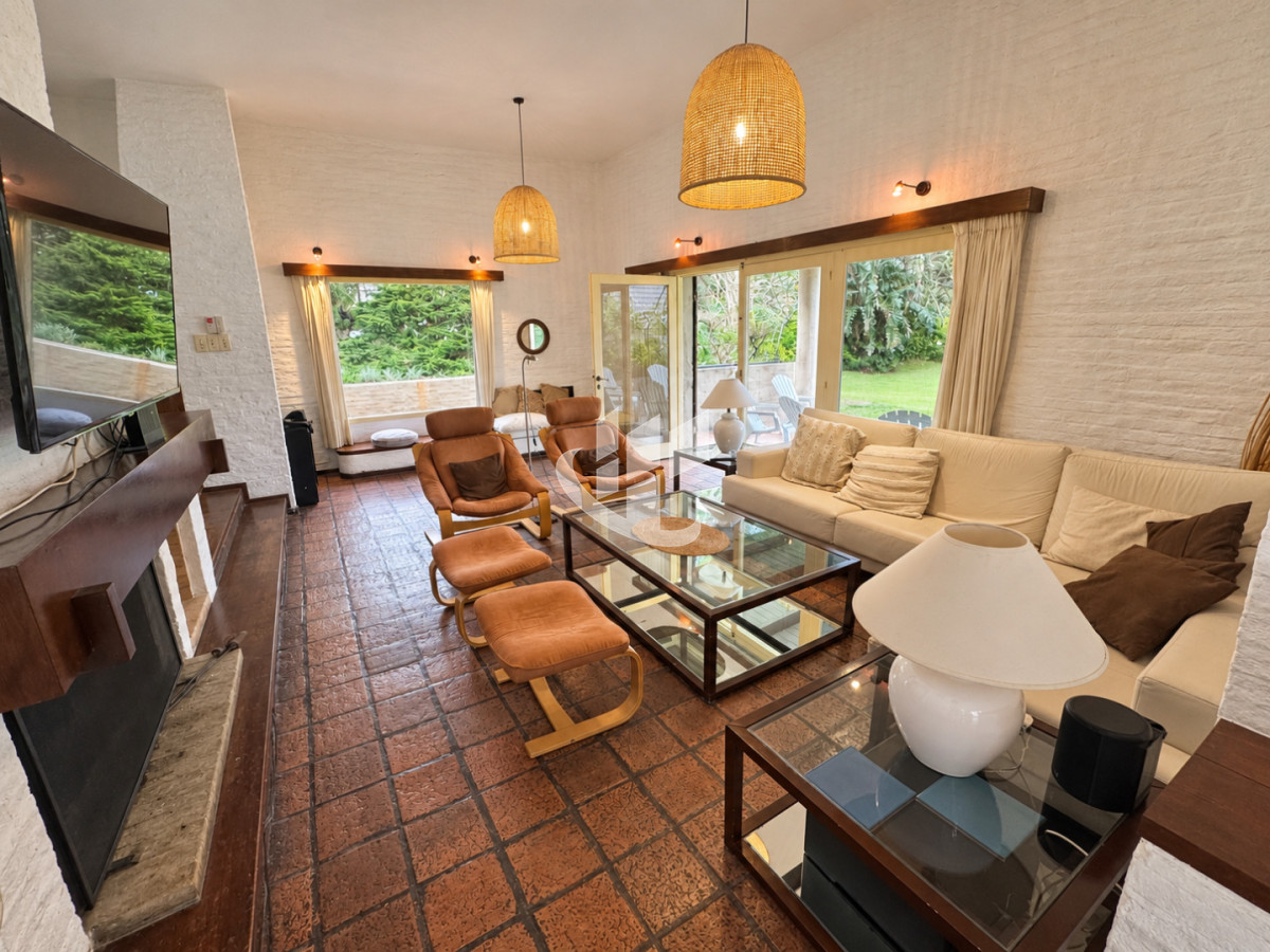 Casa ID.2057 - PUNTA DEL ESTE RINCON DEL INDIO CASA 4 DORMITORIOS PISCINA CLIMATIZADA
