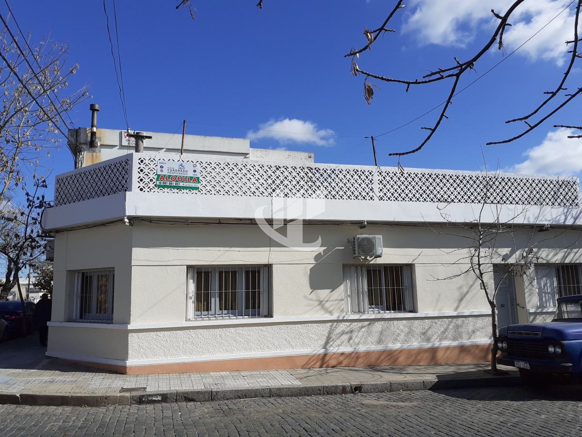 Casa ID.125 - CASA EN MUY BUEN ESTADO DESARROLLADA EN PLANTA ALTA
