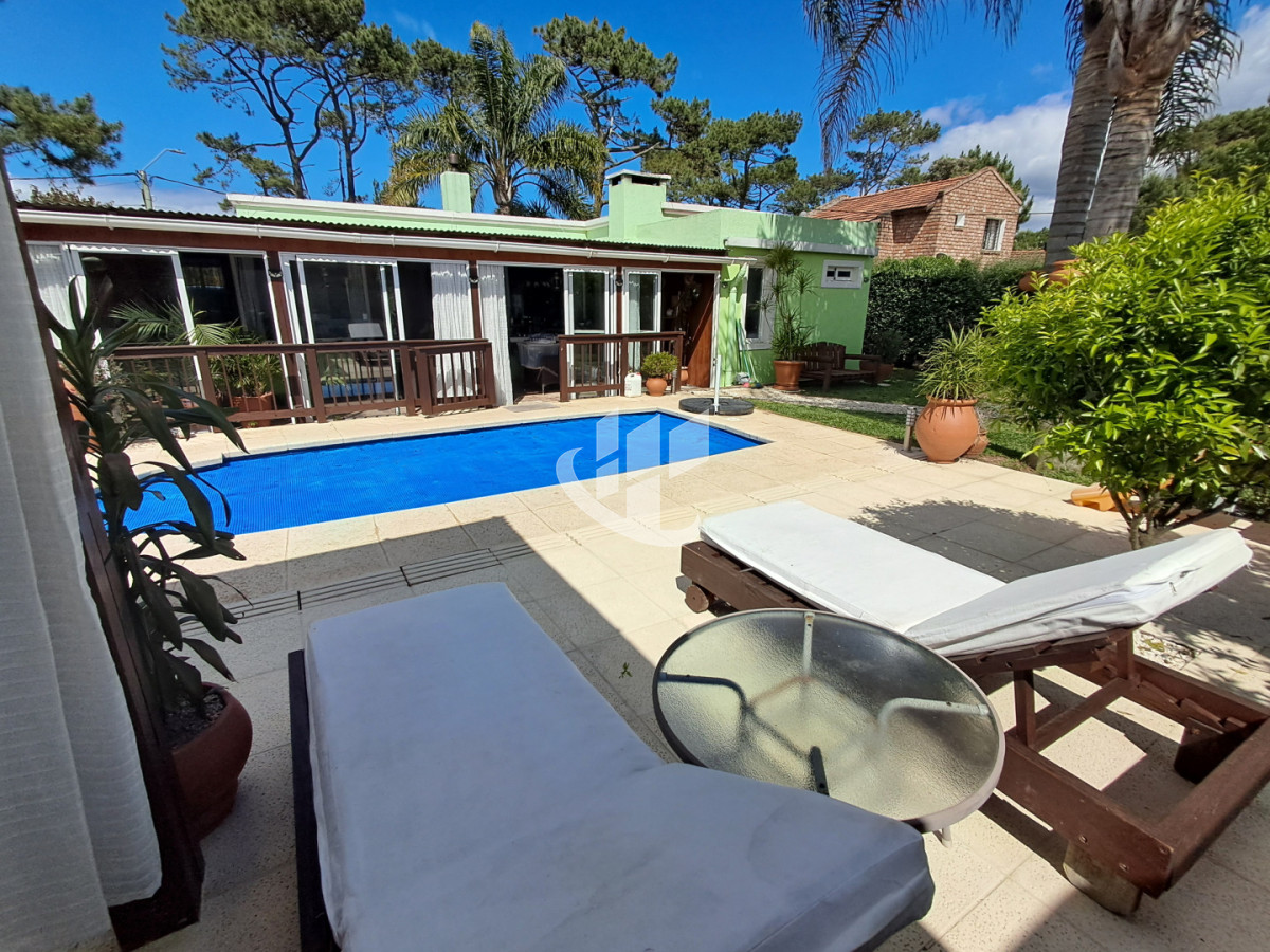 Casa ID.2268 - PUNTA DEL ESTE - TIO TOM - CASA DE 3 DORMITORIOS CON PISCINA - ALQUILER DE TEMPORADA