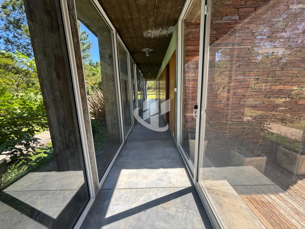 Casa ID.2390 - CASA ALQUILER TEMPORARIO - PUNTA DEL ESTE - LAGUNA DE LOS CISNES