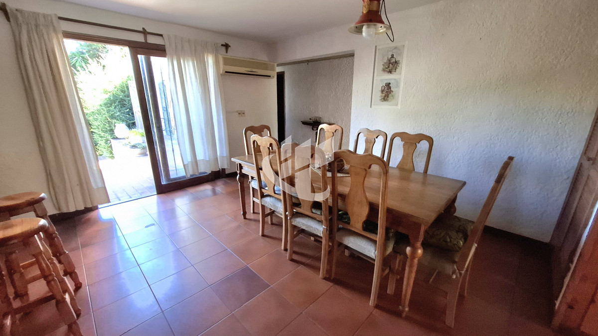 Casa ID.1708 - Venta, casa 3 dormitorios, con piscina, Pinares, Punta del Este