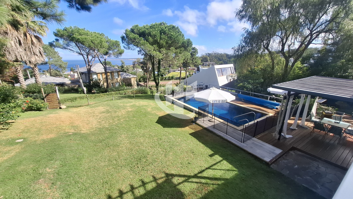 Casa ID.2570 - Venta, 4 dormitorios, vista al mar, piscina, Rinconada al Mar, Punta Ballena