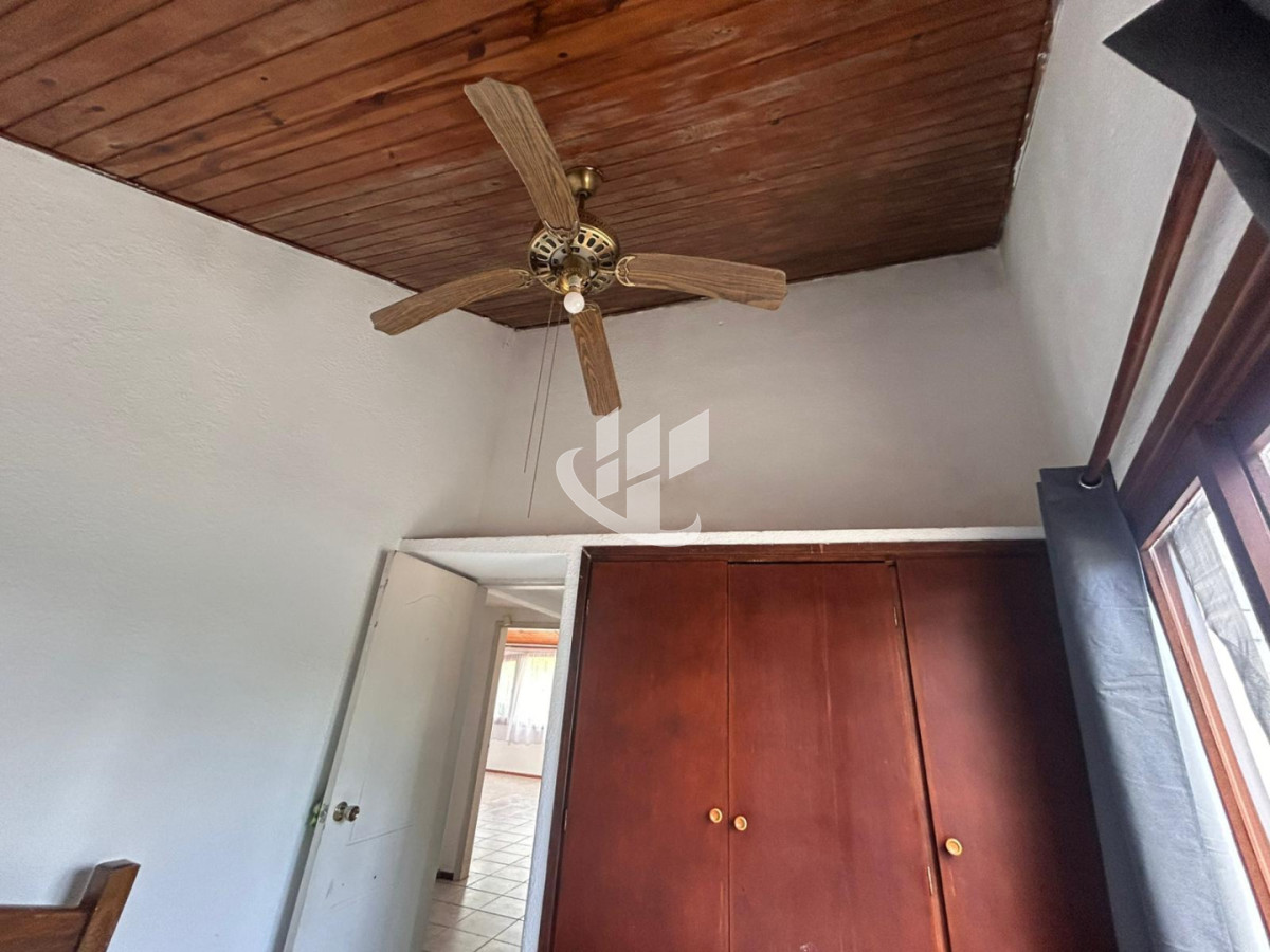 Casa ID.2410 - Casa en alquiler anual 2 Dormitorios, Jardines de Córdoba, Punta del Este