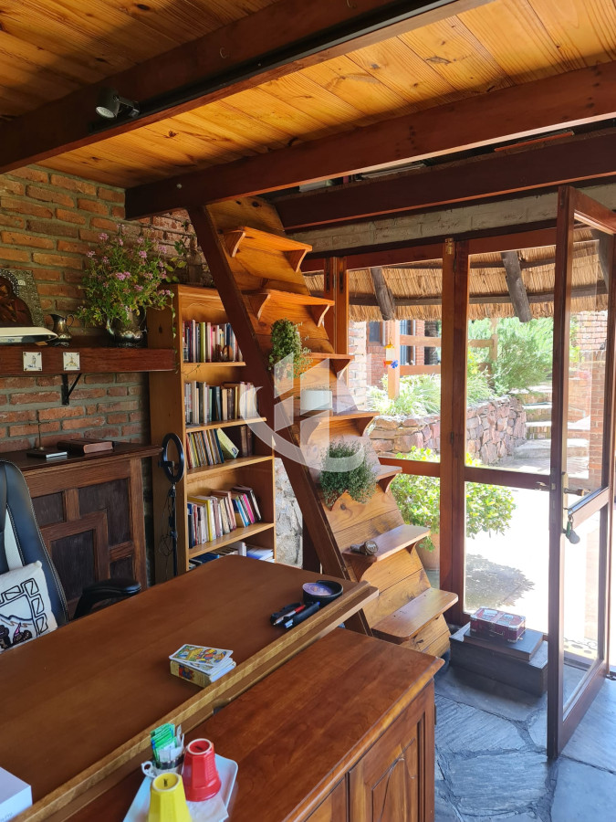 Casa ID.1208 - VENDO
