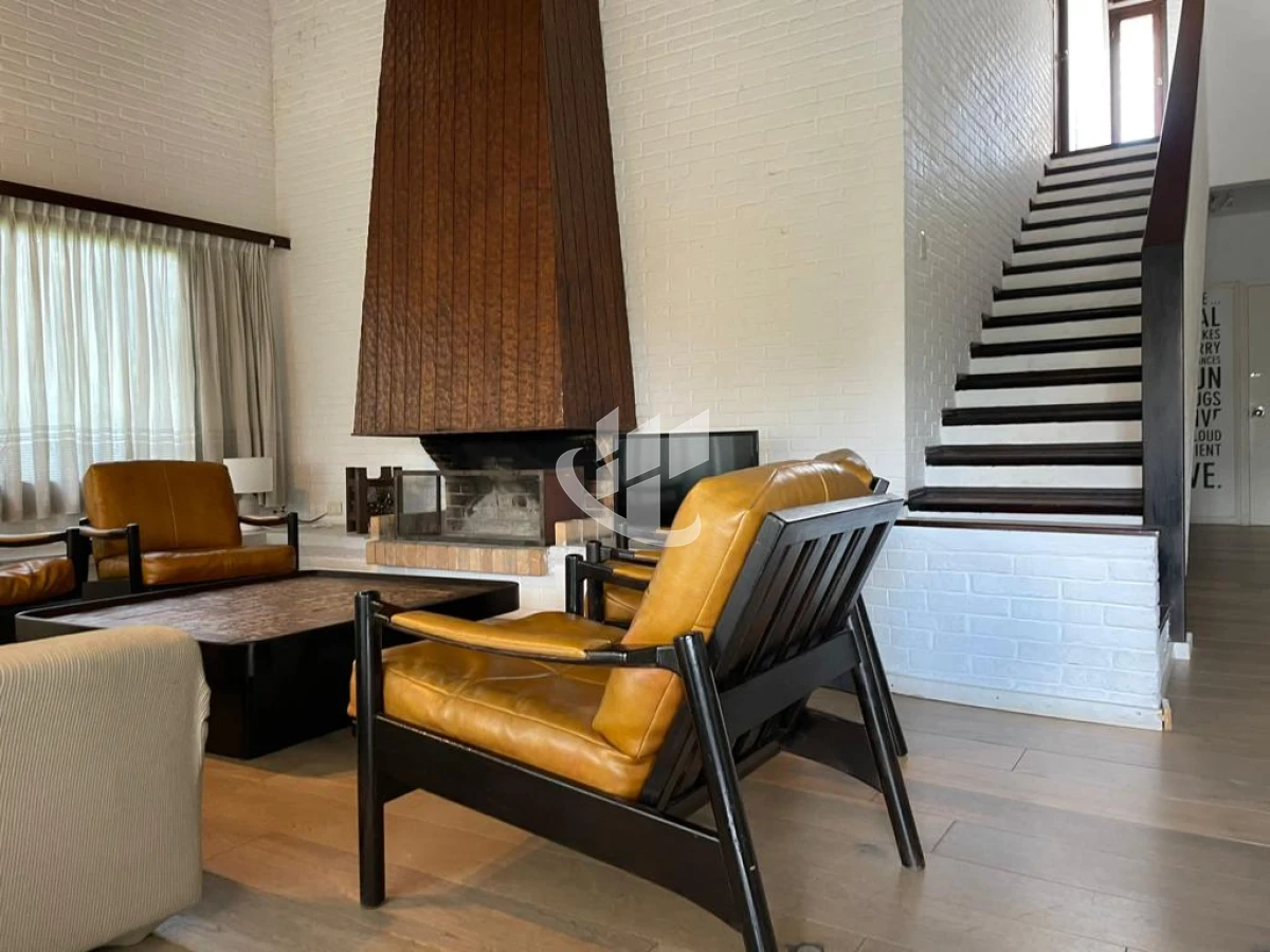 Casa ID.1918 - PUNTA DEL ESTE MANSA CASA 4 DORMITORIOS AMPLIO TERRENO EN VENTA