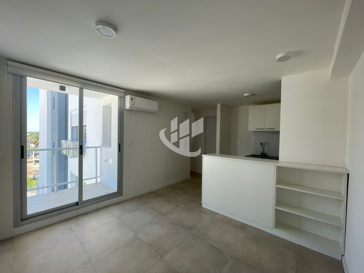 Casa ID.864 - - RESERVADO - APARTAMENTO DE 1D CON GARAGE 