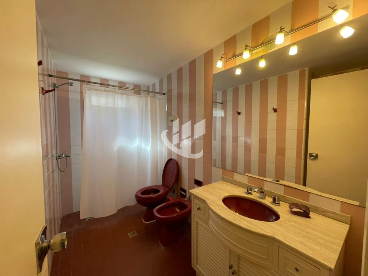 Casa ID.1918 - PUNTA DEL ESTE MANSA CASA 4 DORMITORIOS AMPLIO TERRENO EN VENTA