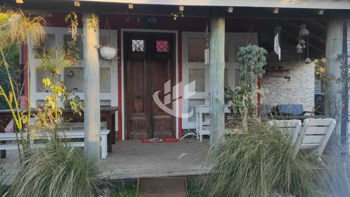 Casa ID.1545 - PUNTA DEL ESTE LA BARRA CASA DE 3 DORMIRORIOS CON PARRILLERO
