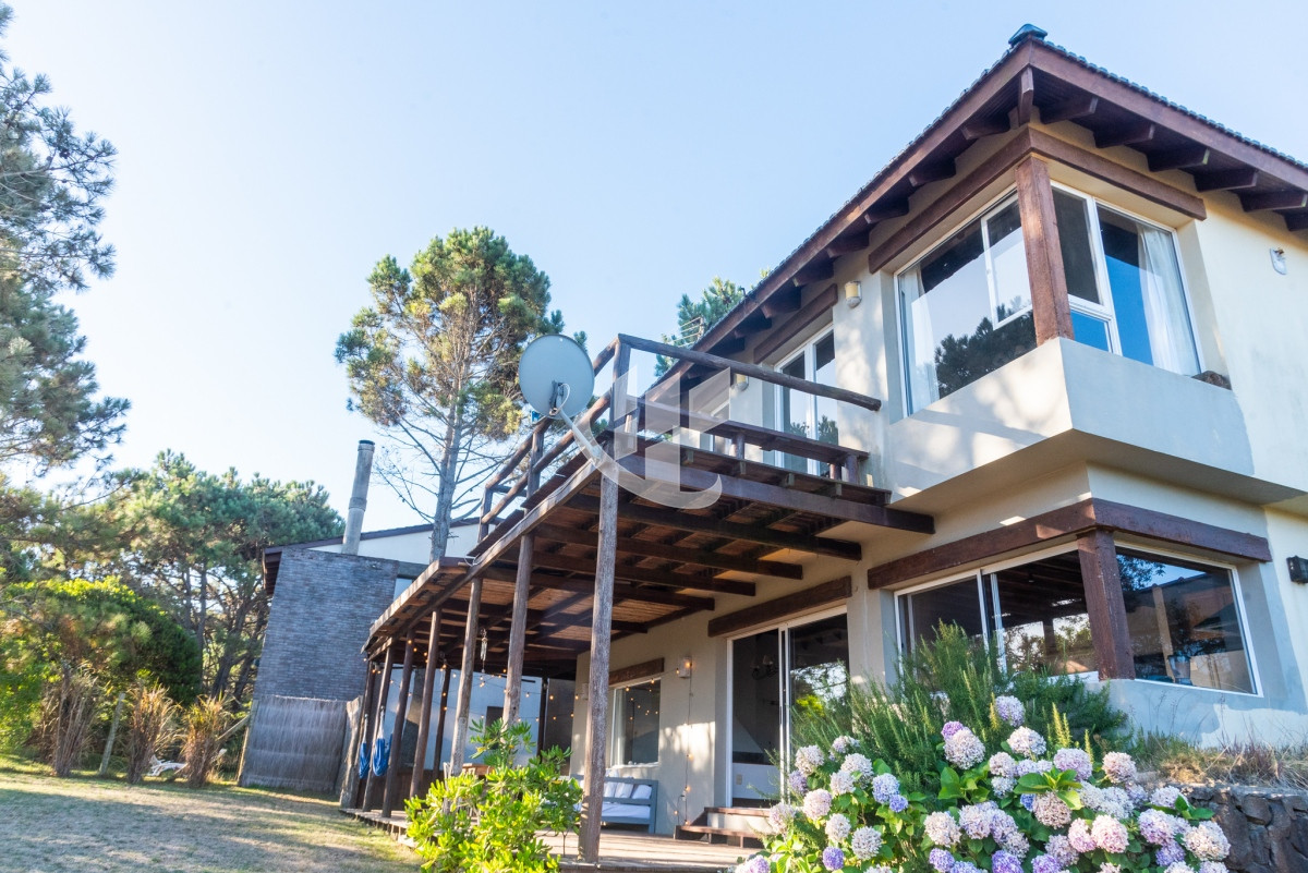 Casa ID.655 - Venta, casa, 4 dormitorios, Arenas de Jose Ignacio.