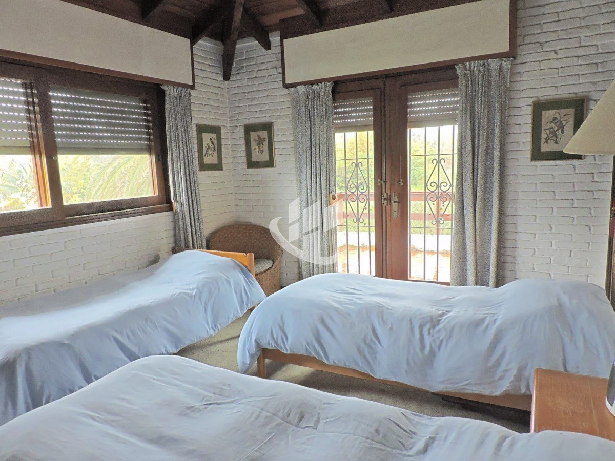 Casa ID.945 - CASA EN ALQUILER ANUAL, 3 DORMITORIOS, PUNTA DEL ESTE, PINARES
