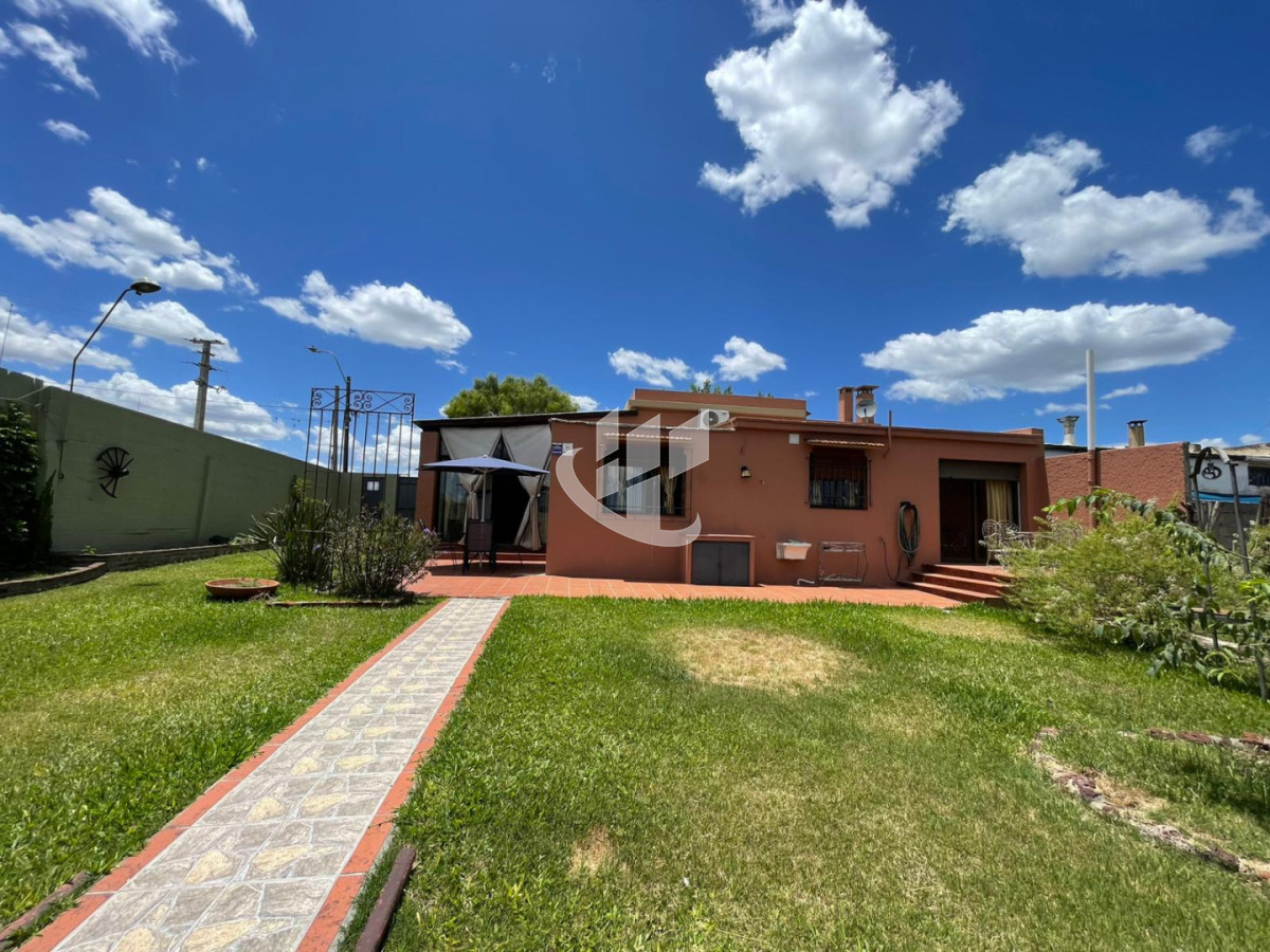 Casa ID.2396 - CASA EN MERCEDES