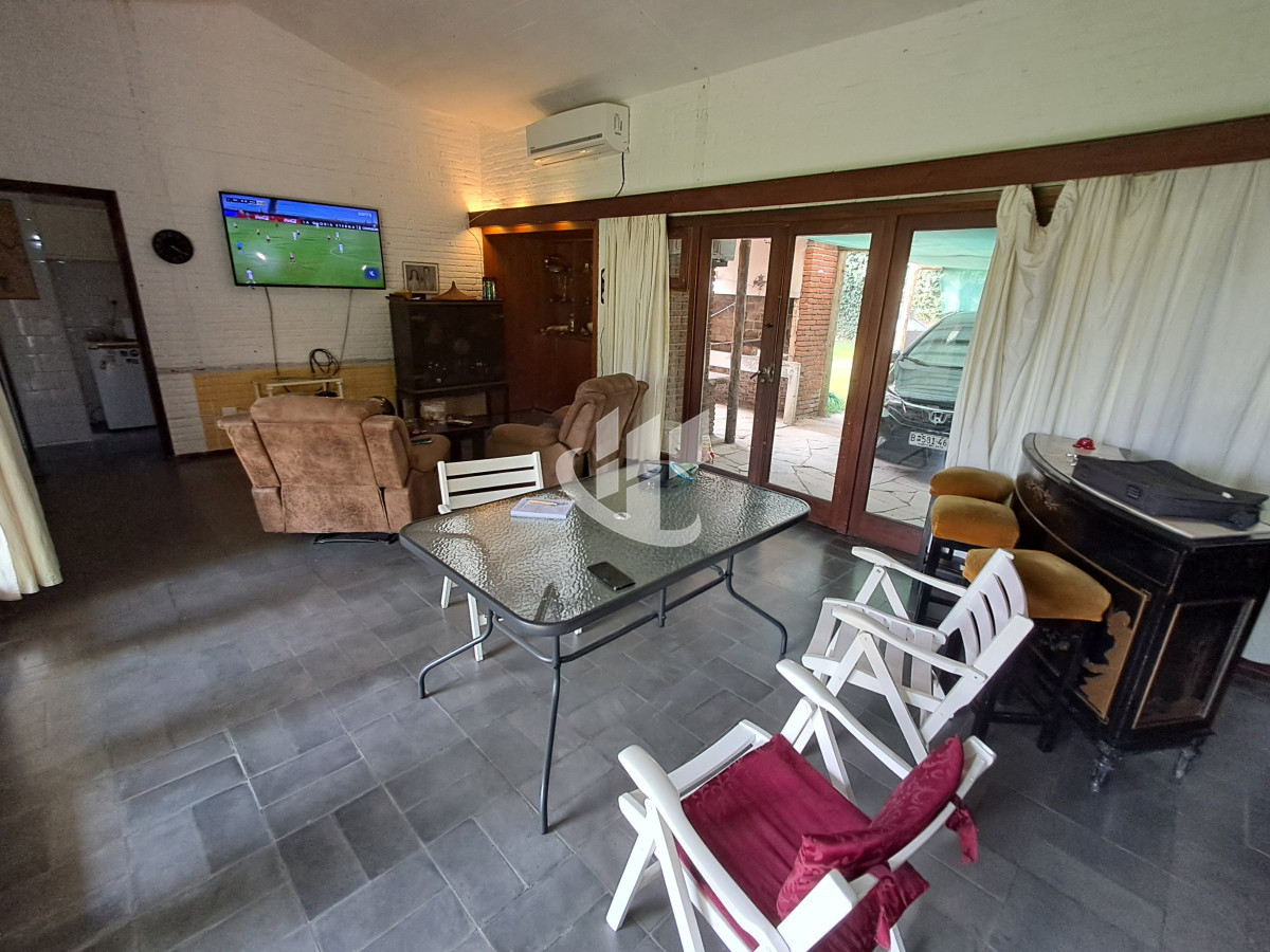 Casa ID.1710 - PUNTA DEL ESTE MANSA CASA DE 2 DORMITORIOS Y DEPENDENCIA EN VENTA