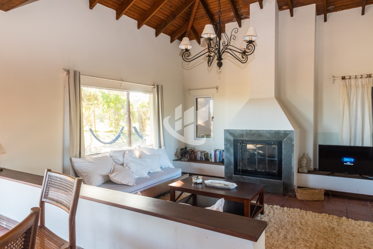 Casa ID.655 - Venta, casa, 4 dormitorios, Arenas de Jose Ignacio.