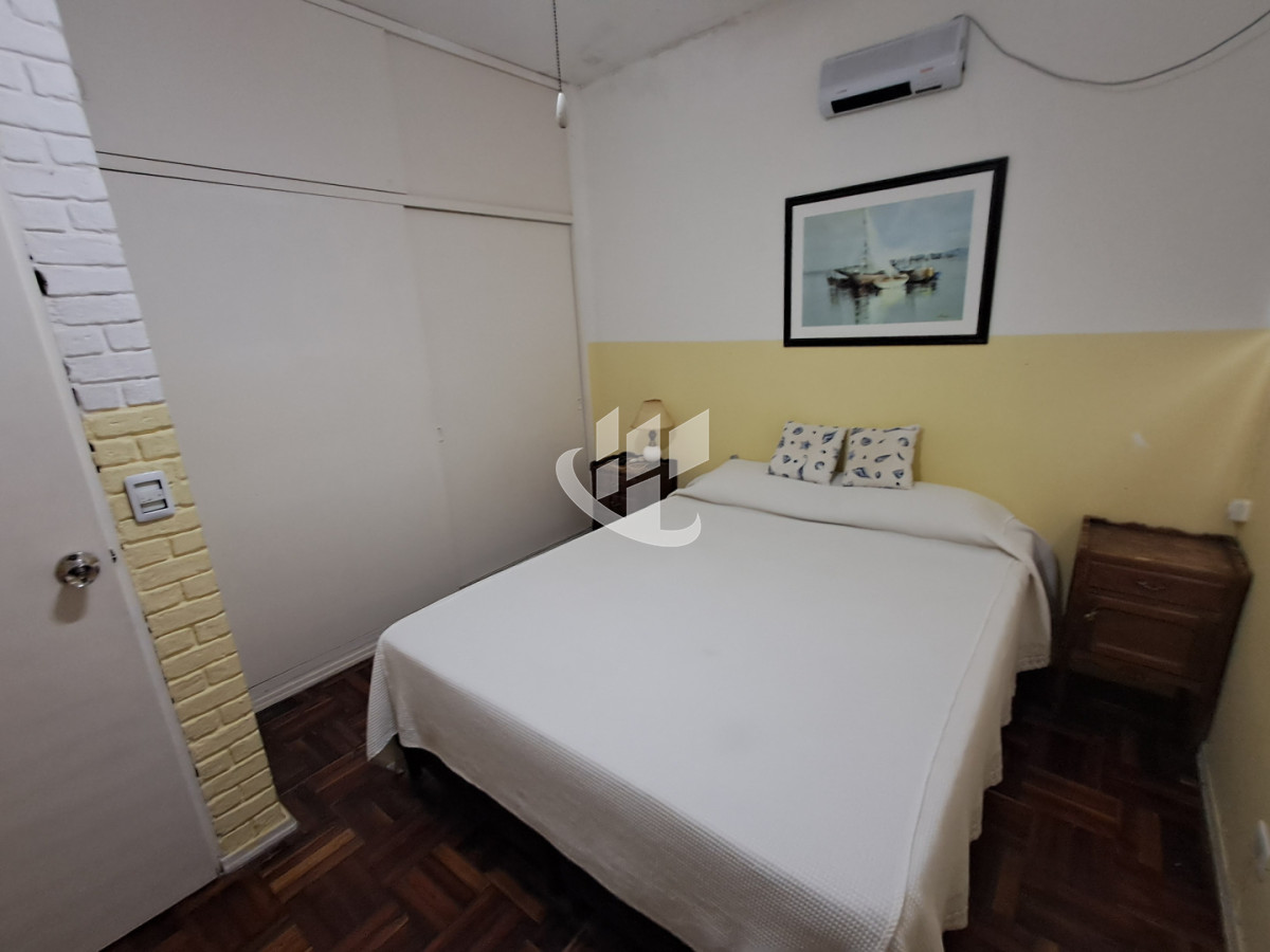 Casa ID.2532 - PUNTA DEL ESTE LAS DELICIAS GRAN CASA DE 5 DORMITORIOS PISCINA CANCHA DE PADLE EN VENTA