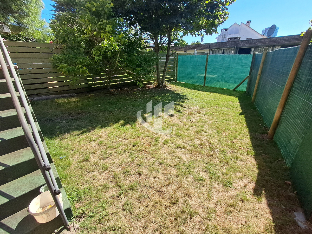 Casa ID.1667 - PUNTA DEL ESTE LAS DELICIAS DUPLEX 2 DORMITORIOS 2 BAÑOS ALQUILER ANUAL 