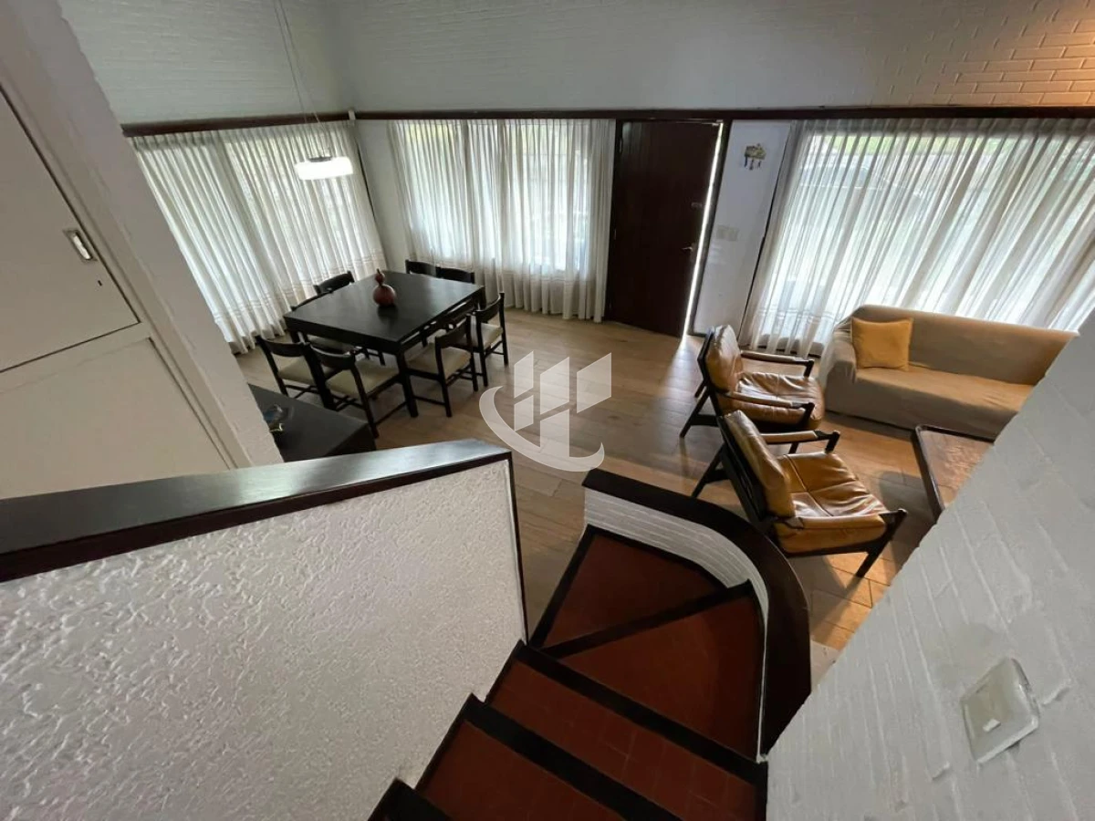 Casa ID.1918 - PUNTA DEL ESTE MANSA CASA 4 DORMITORIOS AMPLIO TERRENO EN VENTA