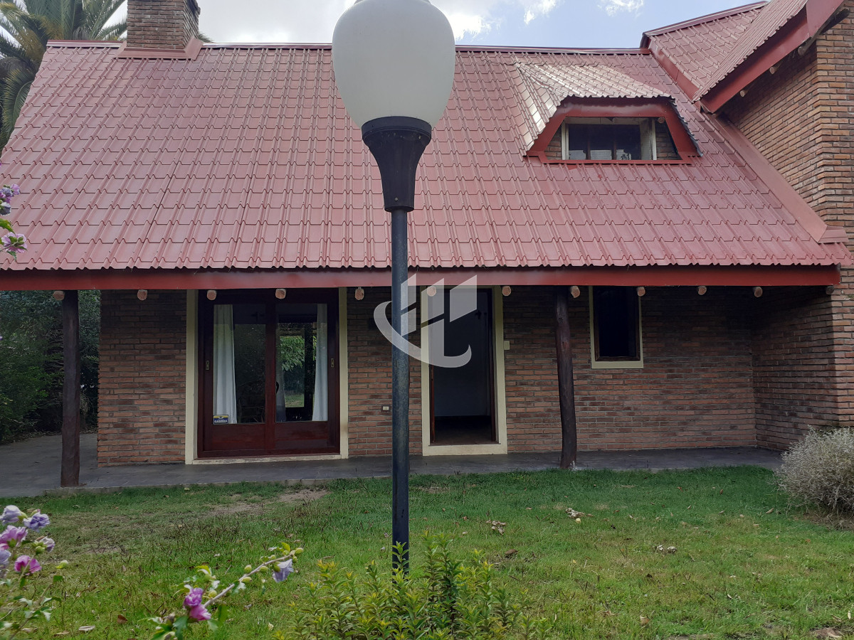 Casa ID.1883 - - PROXIMO INGRESO - HERMOSA CASA DE 3 DORMITORIOS
