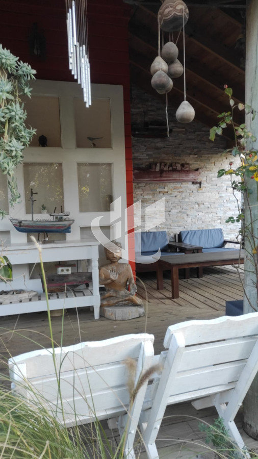 Casa ID.1545 - PUNTA DEL ESTE LA BARRA CASA DE 3 DORMIRORIOS CON PARRILLERO