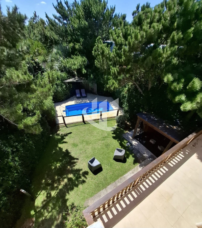 Casa ID.2538 - PUNTA DEL ESTE TIO TOM CASA DE 4 DORMITORIOS PISCINA HERMOSA VISTA !