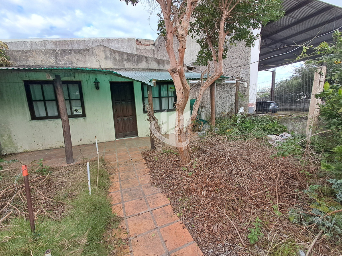Casa ID.2587 - MALDONADO CENTRO SOBRE AVENIDA PRINCIPAL IDEAL PROYECTO COMERCIAL
