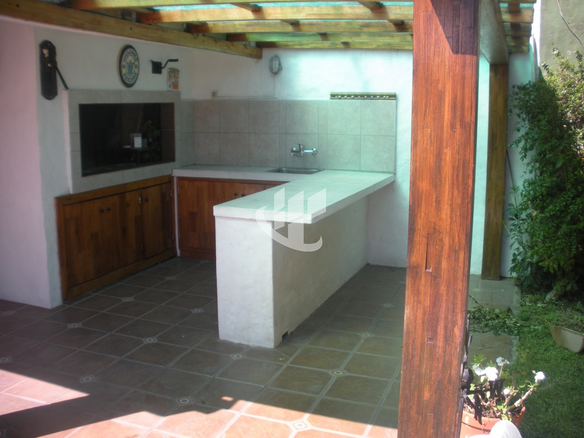 Casa ID.1954 - Casa en alquiler anual de 3 dormitorios a pasos de playa Mansa