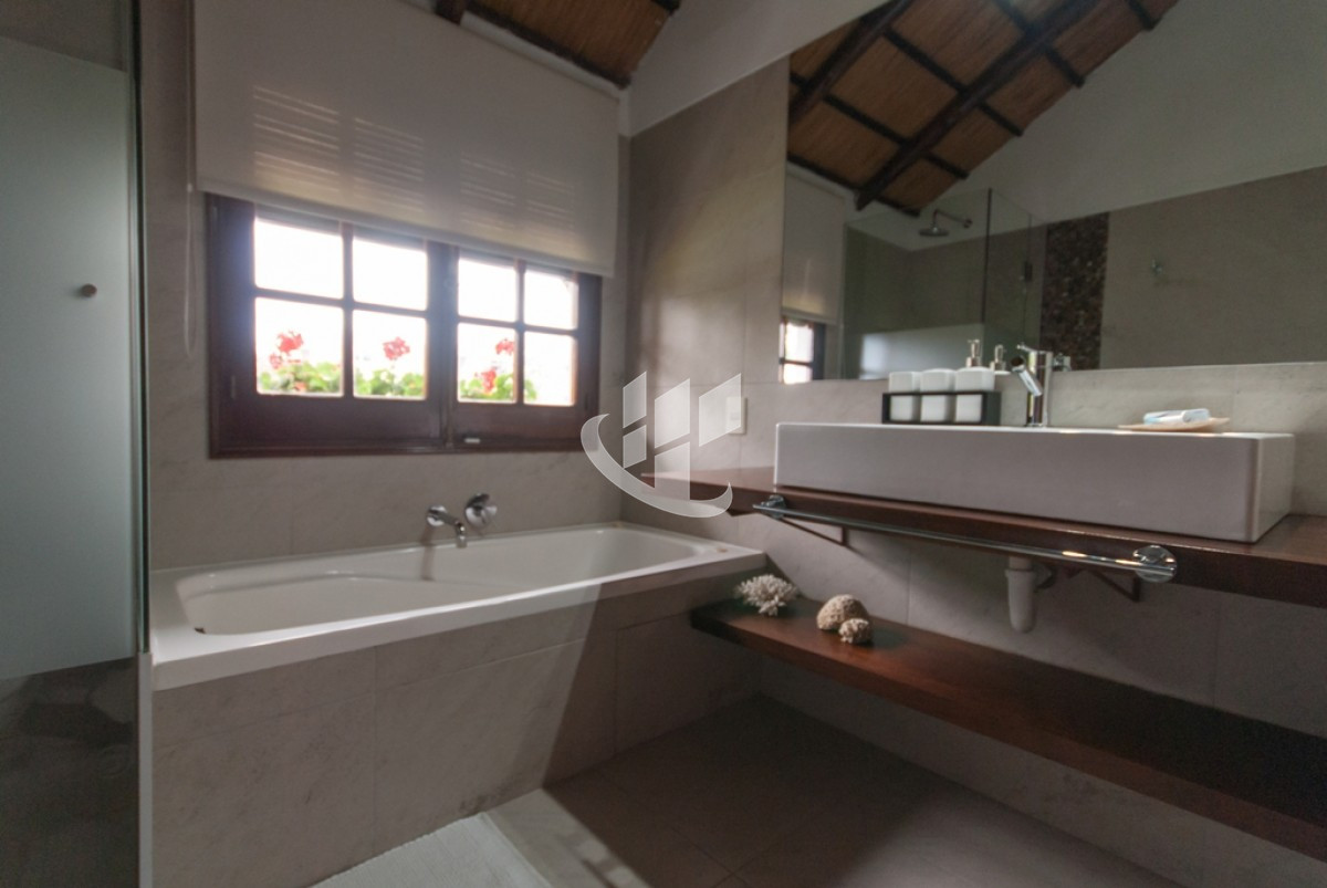 Casa ID.1947 - PUNTA DEL ESTE PINARES COMODA CASA DE 3DORMITORIOS PISCINA EN ALQUILER
