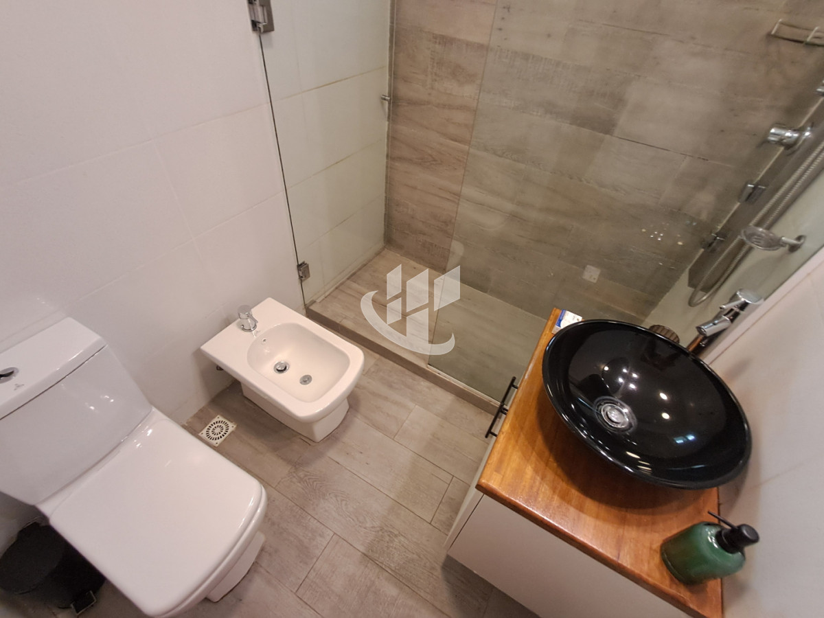 Casa ID.2391 - PUNTA DEL ESTE PARQUE BURNETT 2 DORMITORIOS 2 BAÑOS