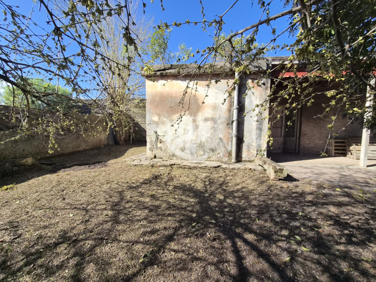 Casa ID.2838 - ESQUINA EN VENTA CON GRAN POTENCIAL
