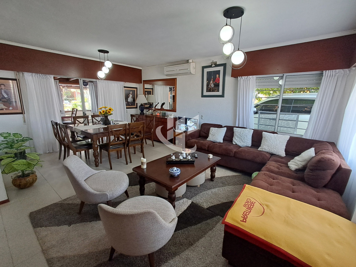 Casa ID.2268 - PUNTA DEL ESTE - TIO TOM - CASA DE 3 DORMITORIOS CON PISCINA - ALQUILER DE TEMPORADA